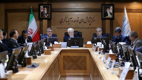 عارف: هیچ بخشی قیم دانشگاهها نیست