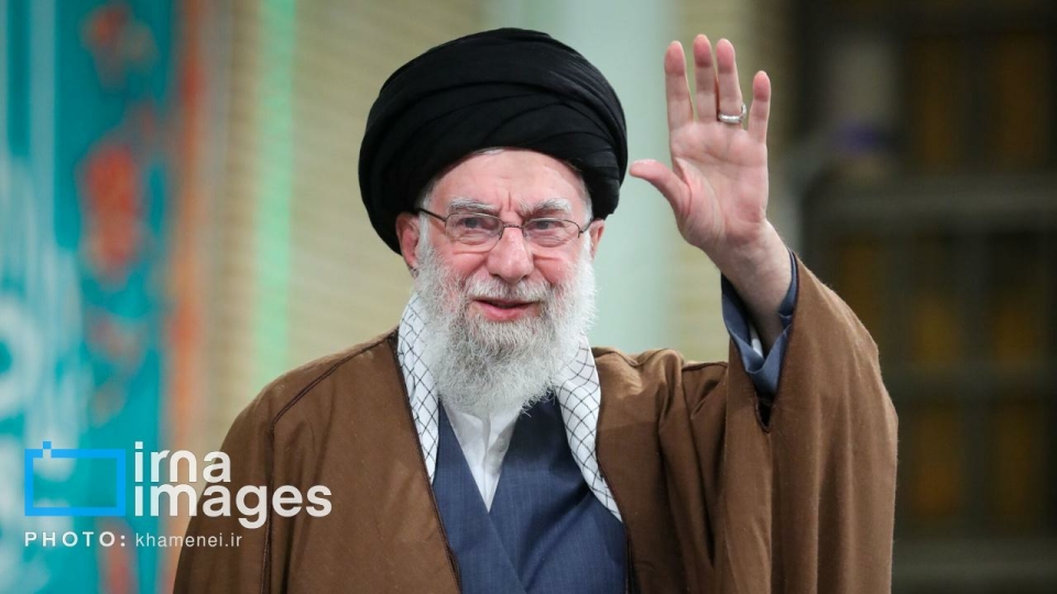 گزارش تصویری/ دیدار هزاران نفر از مداحان و ستایشگران اهل بیت(ع) با رهبر انقلاب