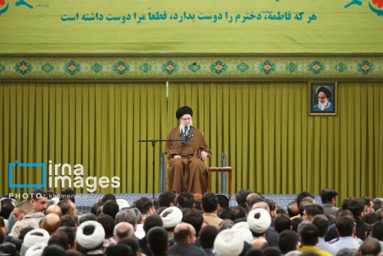 دیدار هزاران نفر از مداحان و ستایشگران اهل بیت(ع) با رهبر انقلاب