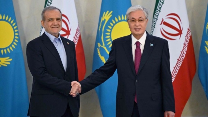 پزشکیان: نقشه راه روابط تجاری تهران - آستانه برای ارتقای سطح تجارت آماده اجراست