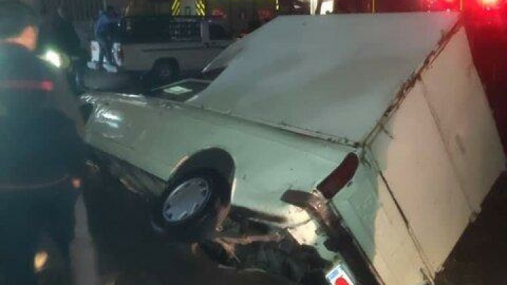 فرونشست زمین در شهرک ولیعصر سه خودرو را گرفتار کرد