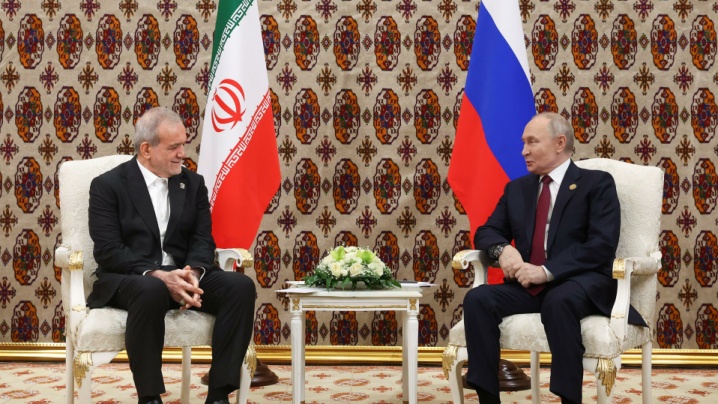 حاشیه گفتگوی پزشکیان و پوتین درباره پروژه رشت آستارا/ آمار پزشکیان درست است