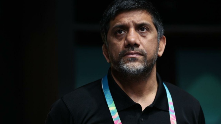 دبیر: شعارهای امروز ربطی به هواداران اصیل کشتی نداشت/ باید مراقب سلامتی یزدانی باشیم