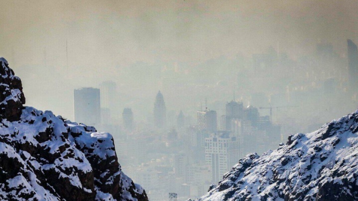 ارتفاعات تهران همچنان بارانی و برفی است؛ بازگشت آلودگی از دوشنبه