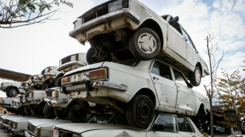 بازیافت ۳۴۰ هزار تن مواد با اسقاط خودرو/ ۱.۱ میلیارد لیتر سوخت صرفه جویی شد