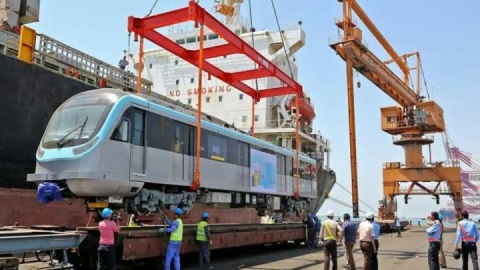 چهل و دومین قطار از چین امروز وارد کشور شد/ ورود همزمان قطار روسی به ایران