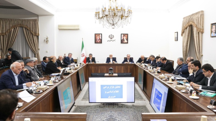 عارف: منابع حاصل از اصلاح ساختاری در کالابرگ هزینه می‌شود/ اصلاح قیمت شیر خام و ۴ محصول لبنی