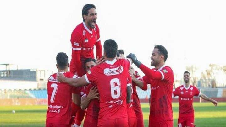 پرسپولیس مقابل آلومینیوم به پیروزی رسید/ صعود سرخپوشان به صدر