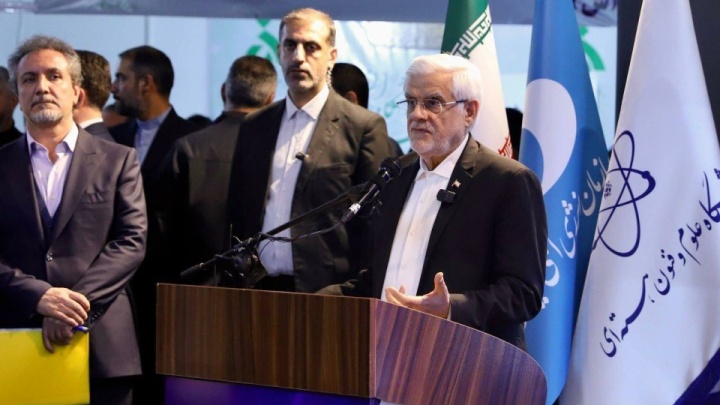 عارف: راهبرد دولت شتاب‌بخشی به رشد فناوری‌های نوظهور است