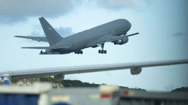 خطرآفرینی هواپیمای ارتش آمریکا برای هواپیمای مسافربری بر فراز کارائیب