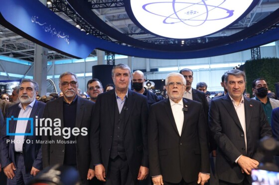 بازدید معاون اول رئیس‌جمهور از نمایشگاه ایران ساخت