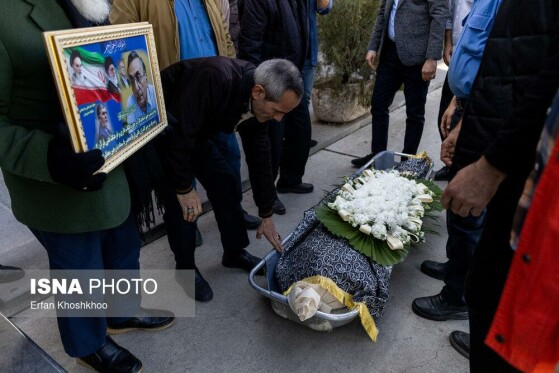 مراسم تشییع پیکر کامران فانی