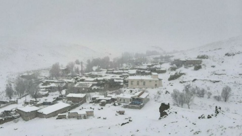 فیلم / بارش برف در «سپیدان» فارس