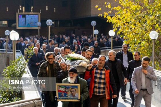 مراسم تشییع پیکر کامران فانی