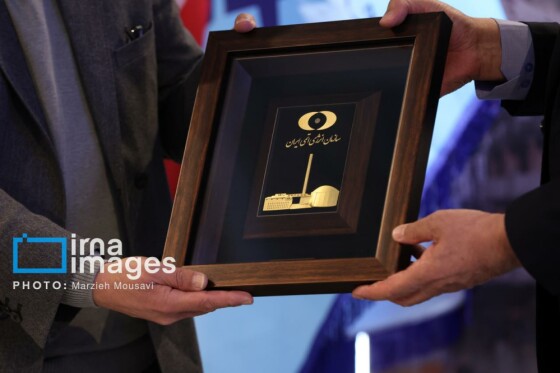 بازدید معاون اول رئیس‌جمهور از نمایشگاه ایران ساخت