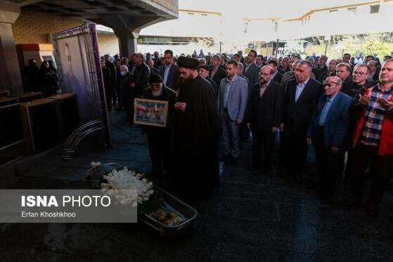 مراسم تشییع پیکر کامران فانی