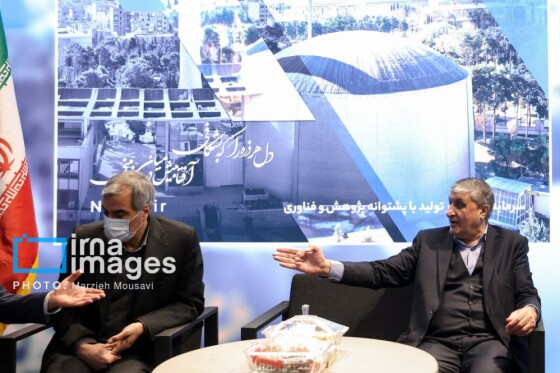 بازدید معاون اول رئیس‌جمهور از نمایشگاه ایران ساخت