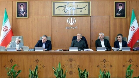 تاکید پزشکیان بر تسریع در اجرای قرارداد توسعه میدان نفتی آزادگان