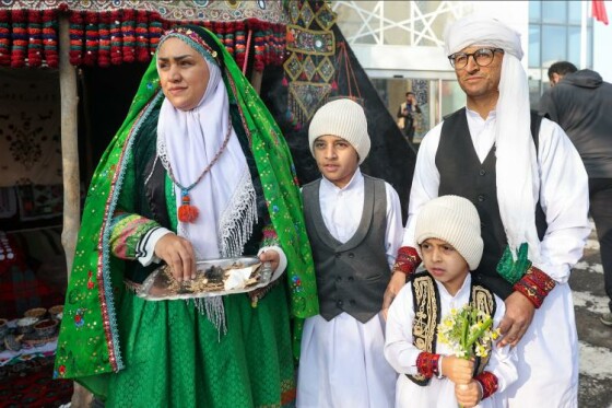 گزارش تصویری/ بازدید پزشکیان از نمایشگاه تولیدات محلی خراسان جنوبی