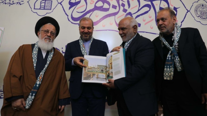 تمبر صحن حضرت زهرا(س) رونمایی شد/ ارسال به ۱۹۸ کشور