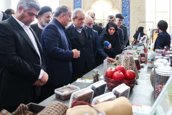 گزارش تصویری/ بازدید پزشکیان از نمایشگاه تولیدات محلی خراسان جنوبی