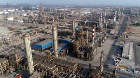 درخشش شبندر درمیان نمادهای بزرگ صنعت پالایشی کشور