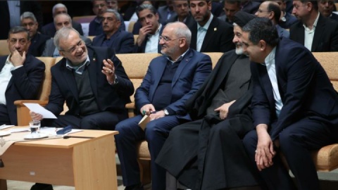 فیلم/ پزشکیان: تکمیل راهآهن شمال جنوب، حیاتیترین و مهمترین اولویت استان خراسان جنوبی است