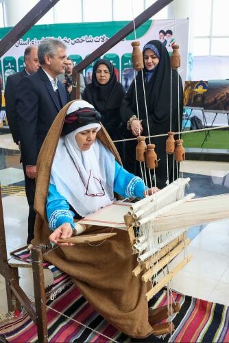 گزارش تصویری/ بازدید پزشکیان از نمایشگاه تولیدات محلی خراسان جنوبی