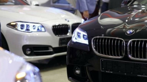 سهمیه بنزین خودروهای خارجی با موتور بالای ۱۳۰۰ سی‌سی حذف شد