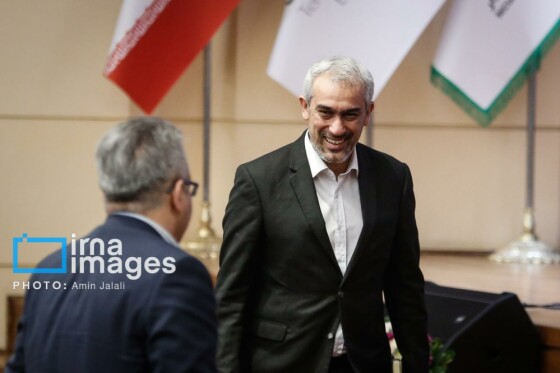 آیین نواختن زنگ آغاز معاملات