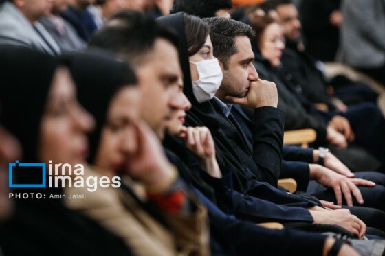 آیین نواختن زنگ آغاز معاملات