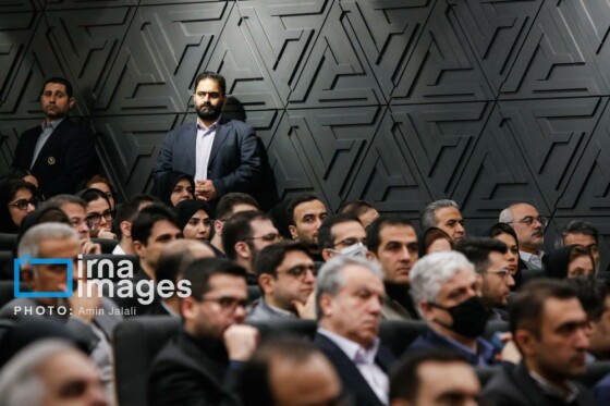 آیین نواختن زنگ آغاز معاملات