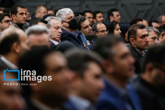 آیین نواختن زنگ آغاز معاملات