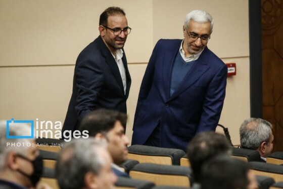 آیین نواختن زنگ آغاز معاملات