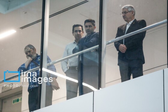 آیین نواختن زنگ آغاز معاملات