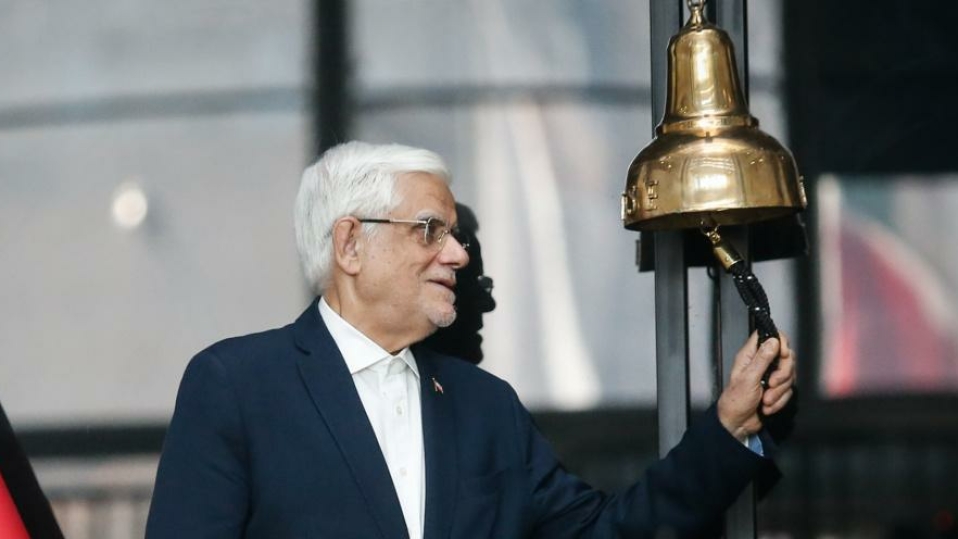 گزارش تصویری/ آیین نواختن زنگ آغاز معاملات