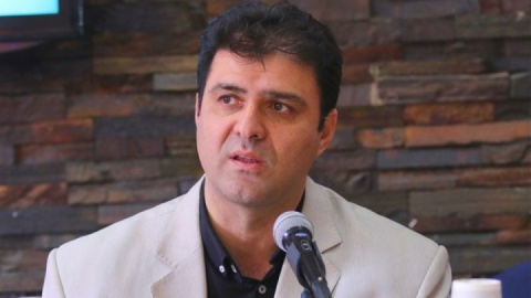 آغوش ایران روی شهروندانش باز است