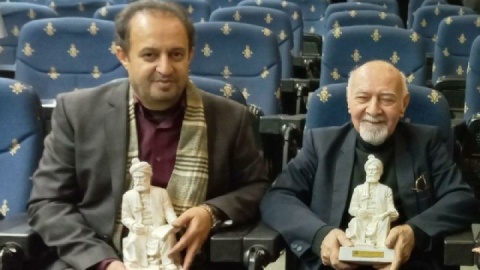 جایزه نشان فردوسی برای استادان برتر زبان و ادب فارسی