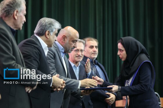 تقدیر از پژوهشگران برتر وزارت کار