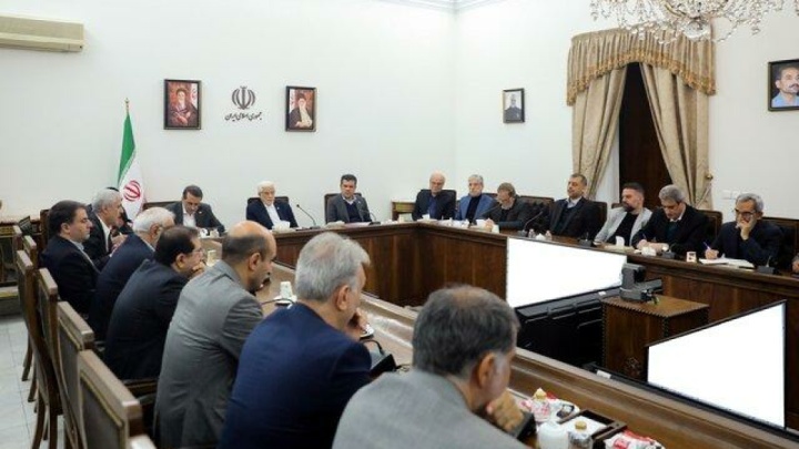 عارف: دولت در زمینه فناوری‌های نوظهور، تحدید تشکیلاتی ندارد/ مشکلات اقتصادی حل می‌شود