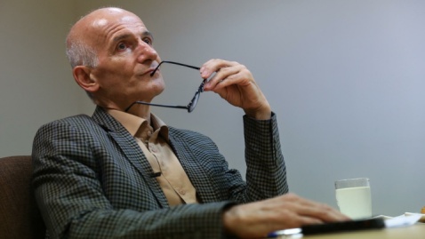 جامعه در حال بازتعریف خود است