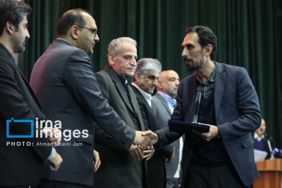 تقدیر از پژوهشگران برتر وزارت کار