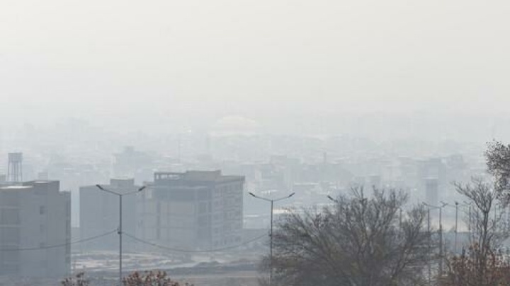 هشدار آلودگی برای تهران و ۳ کلانشهر دیگر/ برف و باران در ۱۰ استان