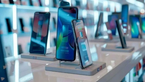 حقوق گمرکی موبایل برای سال آینده ثابت ماند