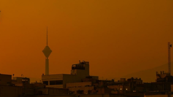 هشدار به تهرانی؛ از خانه خارج نشوید، هوا به شدت آلوده است