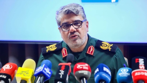 خنثی شدن گروگانگیری در پرواز مشهد/ روایتی از حواشی حضور وزیر راه در فرودگاه