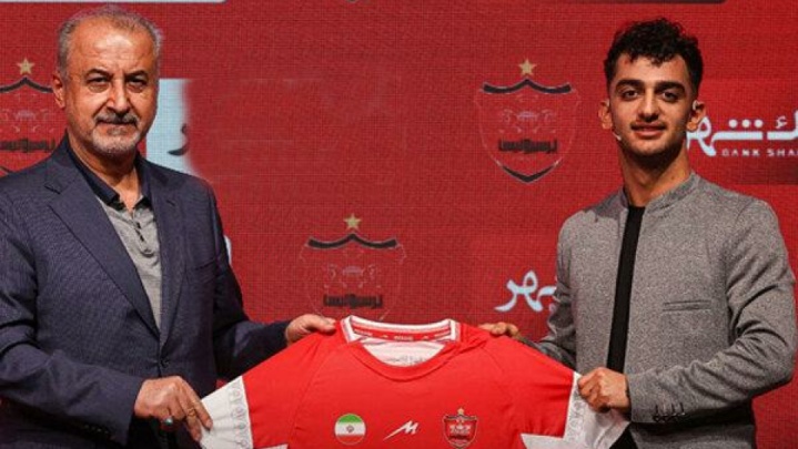 جدایی یک بازیکن از پرسپولیس قطعی شد