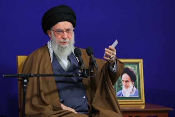 دیدار رهبر انقلاب با اعضای ستاد برگزاری کنگره بزرگداشت آیتالله العظمی میلانی