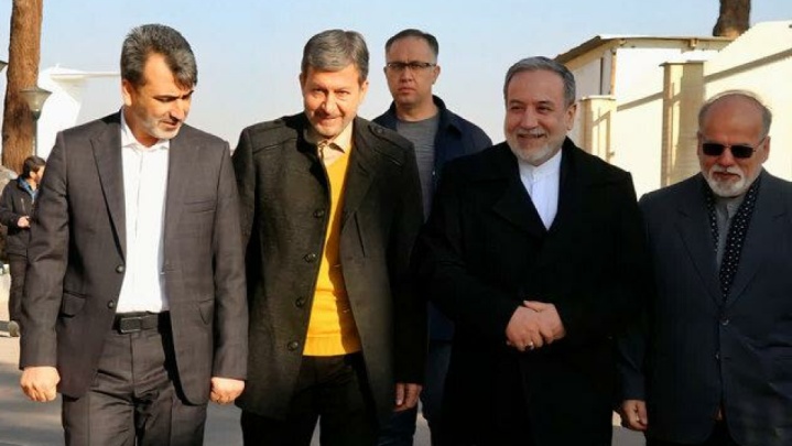 وزیر امورخارجه وارد اصفهان شد