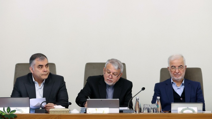 ارائه گزارش وزارت کشور از وضعیت شهرداری‌ها و دهیاری‌ها